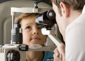 علاج الحَول وأمراض عيون الأطفال